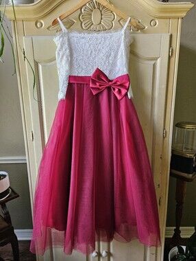 Girls White Lace & Burgendy Tulle Flower Girl Dress With Bow Size 12